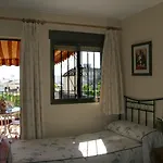 Almanzor Πανσιόν