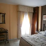 Πανσιόν Almanzor