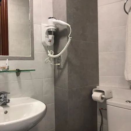 Πανσιόν Almanzor *