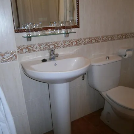 Almanzor Guest house *