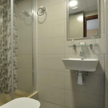 オスタル アルマンソル ゲストハウス