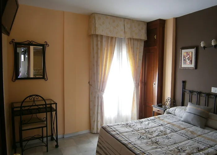 ゲストハウス オスタル アルマンソル