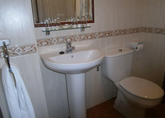 オスタル アルマンソル ゲストハウス *